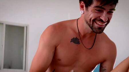 Милая студентка Penelope Kay ебется с однокурсником после занятий