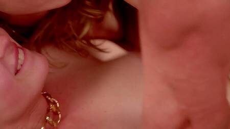 Привязали мужика к кровати, чтобы заняться диким сексом втроем