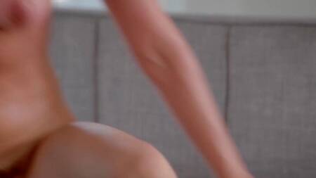 Черные члены в двух дырках - то что заставляет Summer Jones кончить