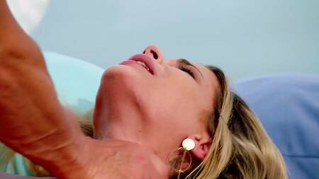 Лысый богач жарко ебет красивую блондинку Ada Lapiedra на террасе