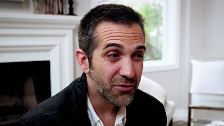 Муж на Хэллоуин трахает жену и двух её подруг