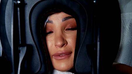 Массажист приехал к двум красивым телкам и выебал их