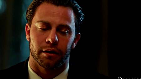 Lena Paul встречается с двумя, с двумя же и ебется