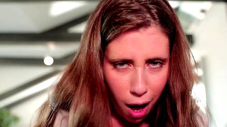 Увидел фотку сисек мачехи и выебал её крепким членом