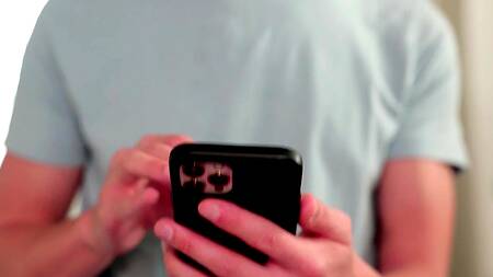 Увидел фотку сисек мачехи и выебал её крепким членом