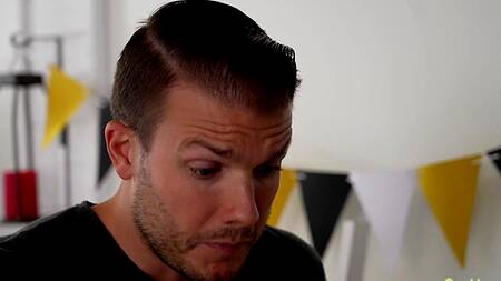 Загадала секс со сводным братом на новый год и желание сбылось