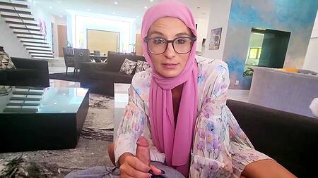 Мусульманка Mandy Rhea оказалась развратной и дала в пизду