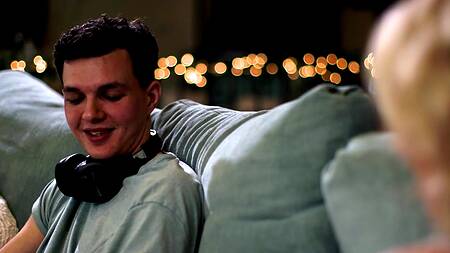 Уборка подождет, а вот крепкий член пасынка нет