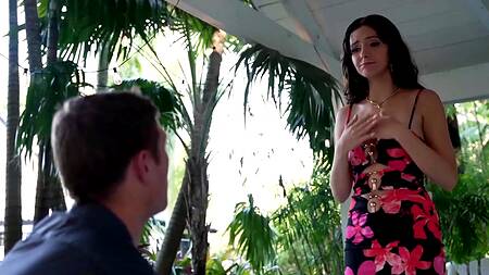 Пацан соглашается на измену и ебет мамку девушки