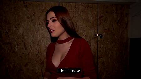 Рыжая девка в красном платье соглашается на секс за деньги