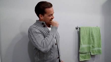 Лесбийские игры перерастают в секс втроем с мужиком