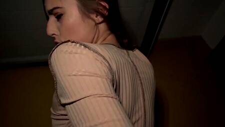 Веселая Alba Lala соглашается на секс за деньги