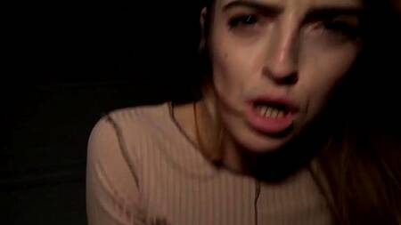 Веселая Alba Lala соглашается на секс за деньги