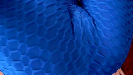 Падчерицы приобщают отчимов к спорту через секс