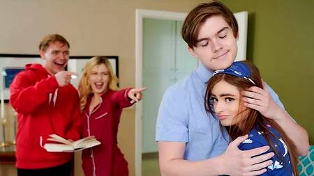 Сводные сестры с братьями учатся заниматься сексом