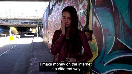 Худая Vanessa Alessia в кожанке трахается с парнем за деньги