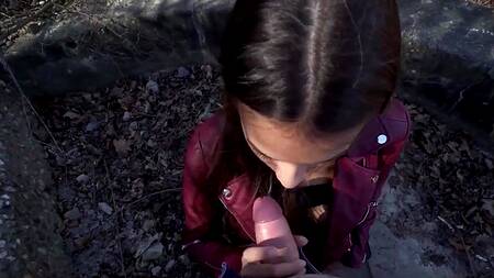 Худая Vanessa Alessia в кожанке трахается с парнем за деньги