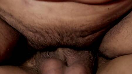 Индийская девушка давно не трахалась и поэтому отдается мужику