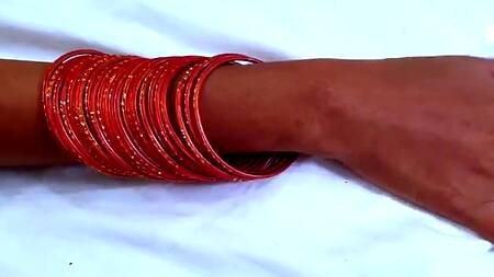 Индийская жена изменяет своему мужу с его другом