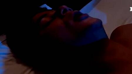 Индийская жена изменяет своему мужу с его другом