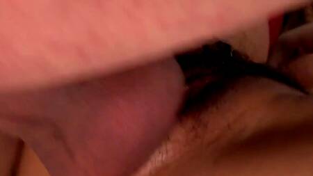 Красивая японка в масле занимается чувственным сексом