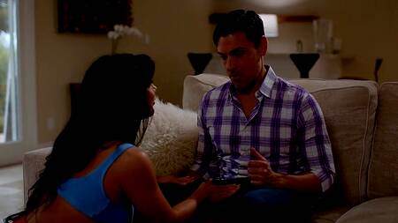 Загорелой жене с висячими сиськами хочется секса