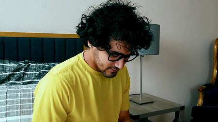 Застал жену за еблей с пасынком и присоединился