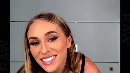 Увидела анкету негра с большим членом и пригласила его на еблю