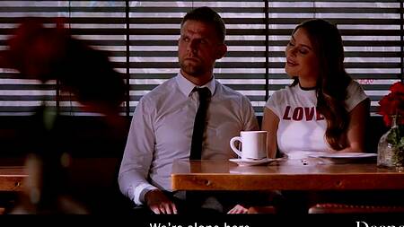 Закрыл ресторан и очень страстно поимел клиентку