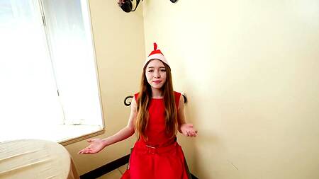 Рыженькая худышка соблазняет сводного брата на секс