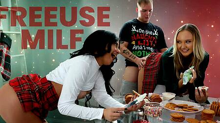 Мачеха на новый год соблазняет пасынка и падчерицу на ЖМЖ