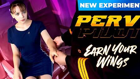 Милая стюардесса соглашается на секс с пилотом в самолете