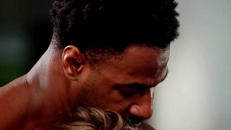 Отправил жену на отдых и страстно трахает любовницу