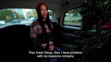 Поздравил смуглую азиатку с наступающим, трахнув её в бритую киску