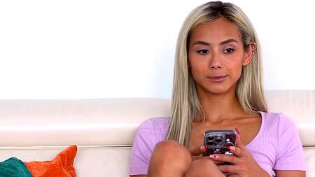 Жаркая латинка развлекается с пасынком и принимает сперму в киску