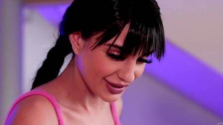 Специально поддалась, чтобы проиграть и трахнуться