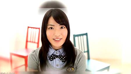 Японская студентка познает радости секса и кончает