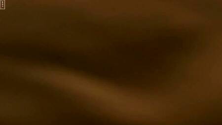 Милая азиатка задирает юбку и расставляет ножки на фотосессии