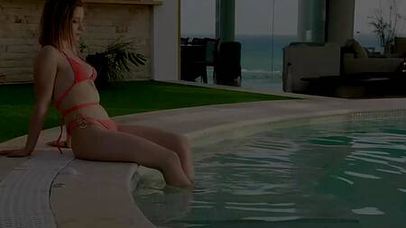 Красотка устала от подруг и занялась с незнакомцем анальным сексом