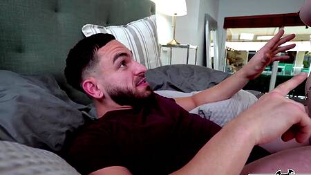 Подсмотрел за рыжей соседкой в душе и трахнул её