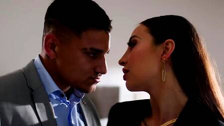 А начальница не такая уж и сука, если её хорошенько выебать