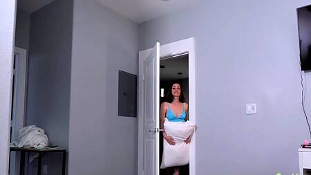 Такой развратной милашке невозможно отказать