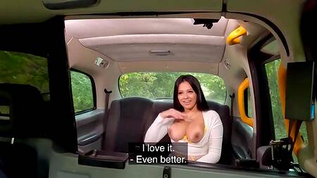 Таксист живет в машине и трахает красивую пассажирку