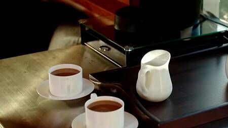 Посмотрела анальное порно и теперь сама хочет отдаться в попку