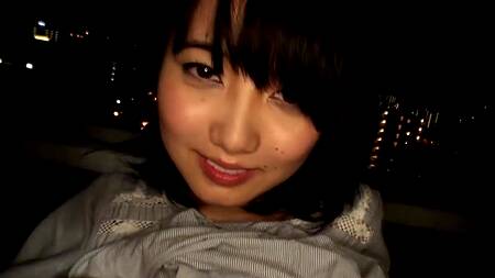 Показал милой японке свою квартиру и трахнул её на балконе