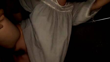 Показал милой японке свою квартиру и трахнул её на балконе