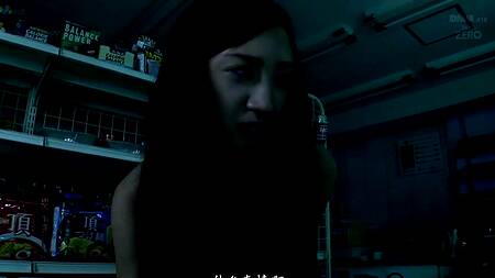 Заподозрил красотку в воровстве и развел на секс в магазине