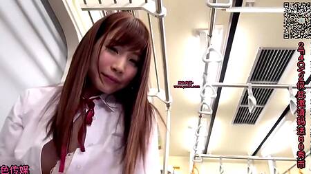 Рыжая студентка по дороге домой занялась сексом в метро