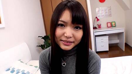 Довел японку до сквирта пальцами и трахнул членом