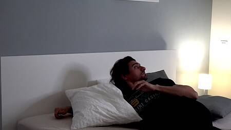 Большая жопа милой индийской девушки нереально возбуждает